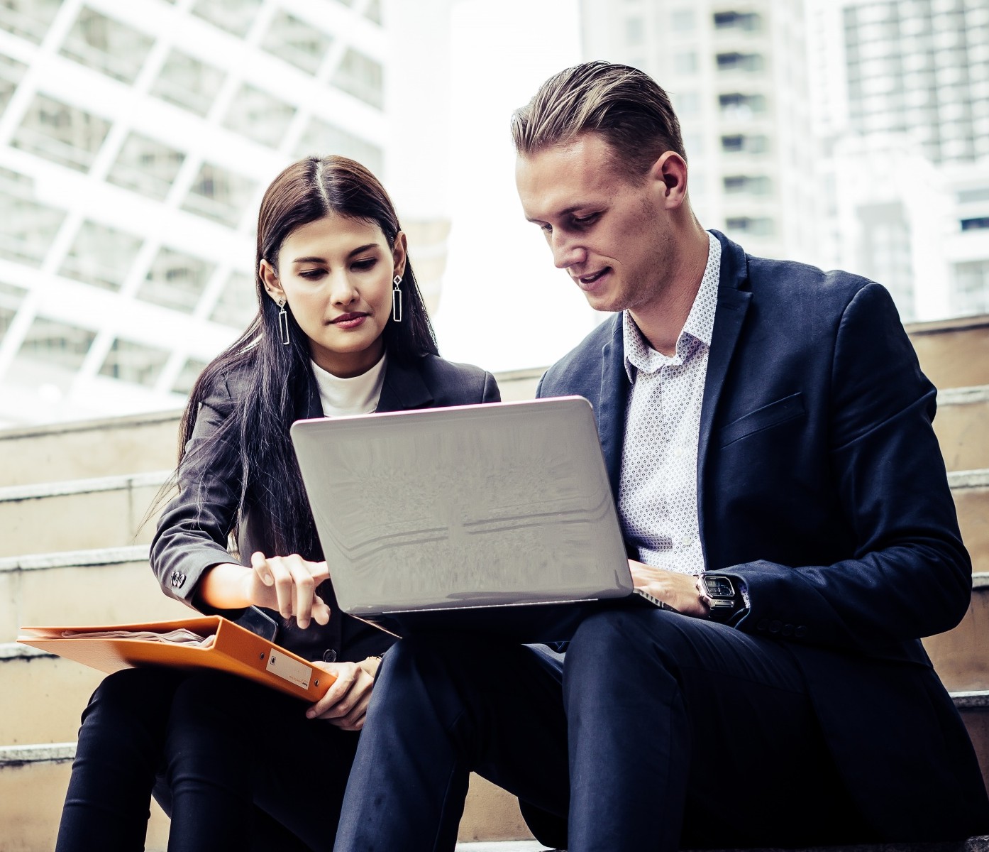 plantillas-para-páginas-web-económicas-04